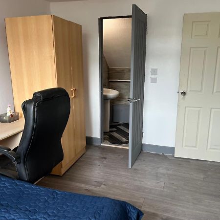 Budget Double En-Suite Bedroom Sheffield Luaran gambar